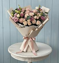 Букет цветов из:  Розы и Лизиантусы в Рамешках