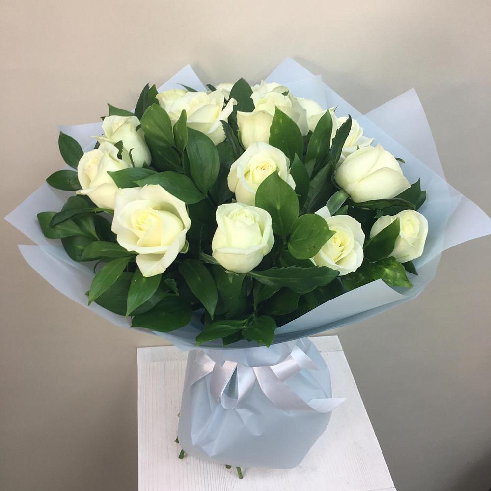 Букет 15 Белых роз Проуд в Рамешках