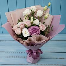 Букет цветов из:  Розы и Лизиантусы в Рамешках