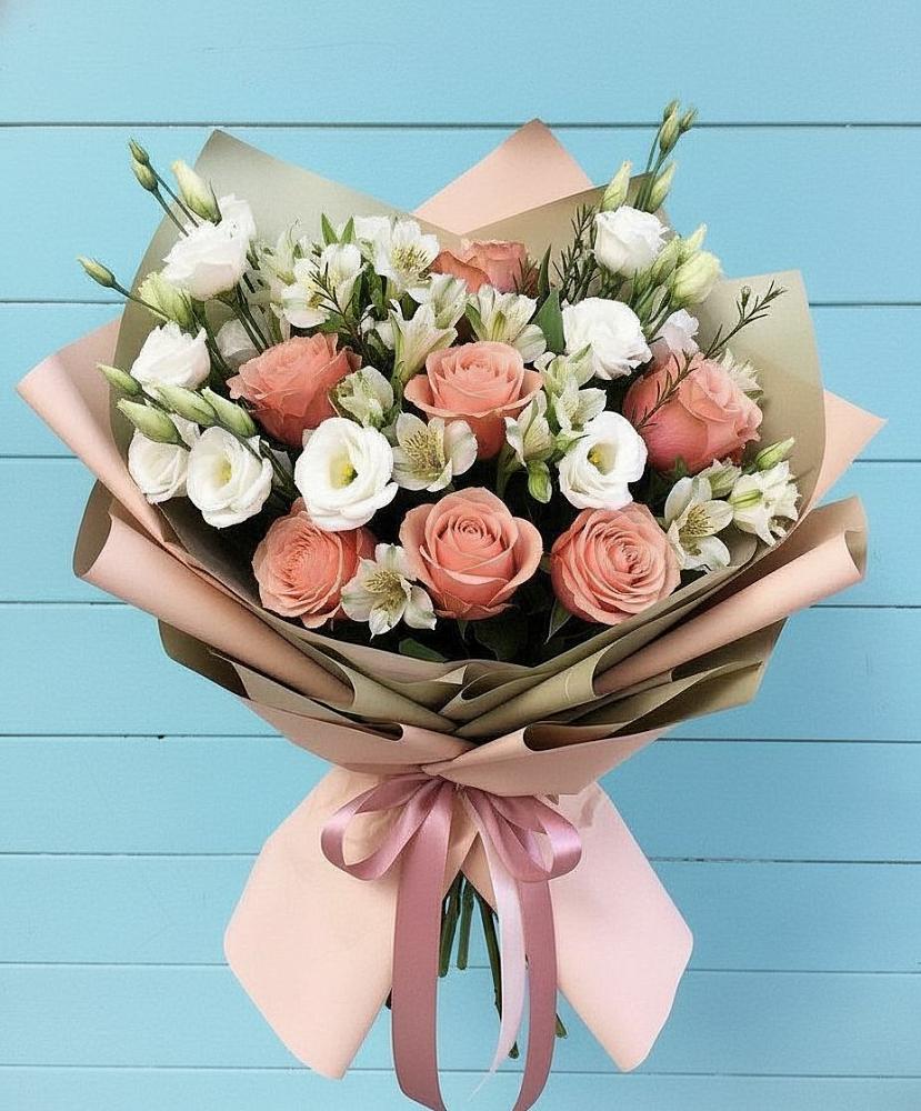 Букет цветов из: Розы, Альстромерии и Лизиантусы в Рамешках