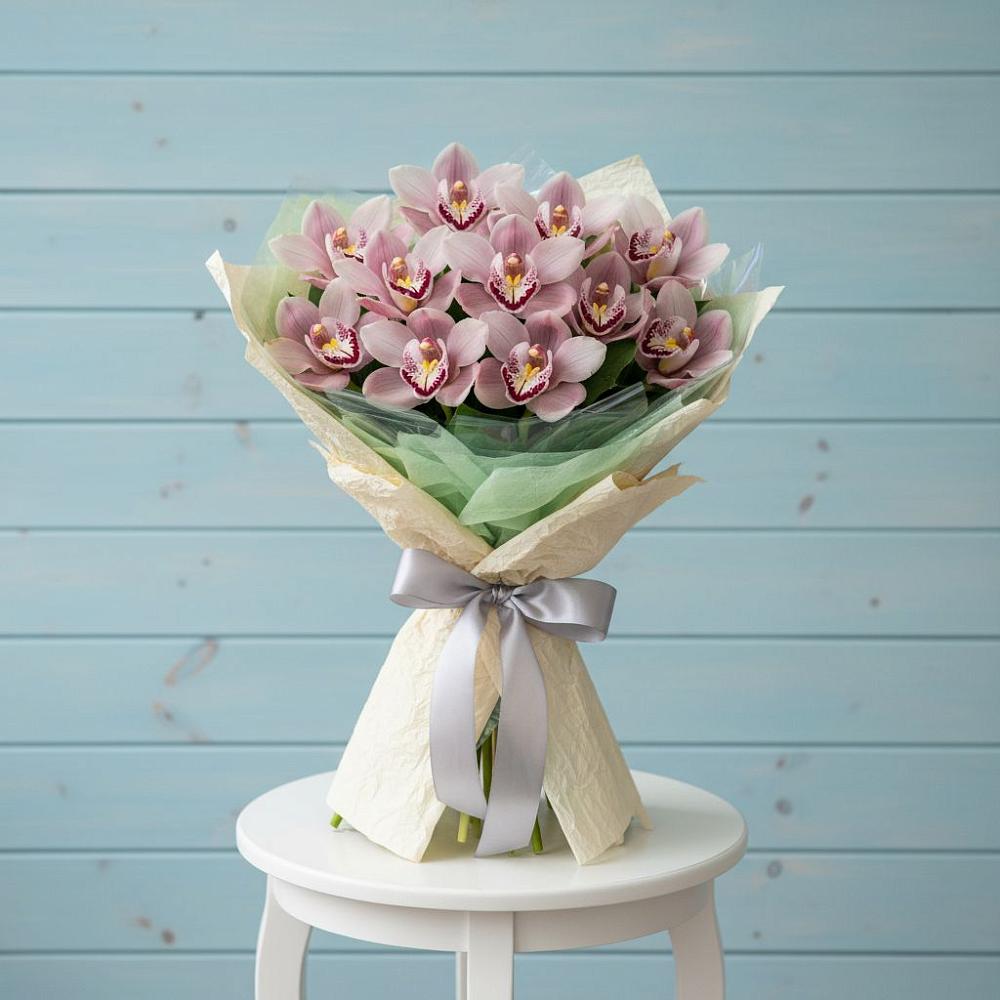 Букет цветов из: Орхидеи и Розы в Рамешках