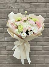 Букет цветов из:  Гвоздики, Розы, Лизиантусы и Хризантемы в Рамешках