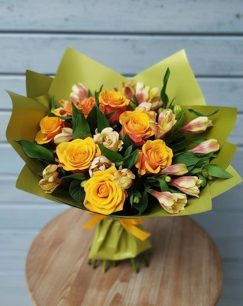 Букет цветов из: Альстромерии и Розы в Рамешках
