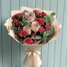 Букет цветов из:  Гвоздики и Розы #REPLACE_PRED# Рамешках