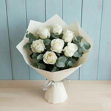 Букет Белые розы в Эвкалипте в Рамешках