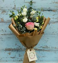 Букет цветов из:  Розы и Лизиантусы в Рамешках